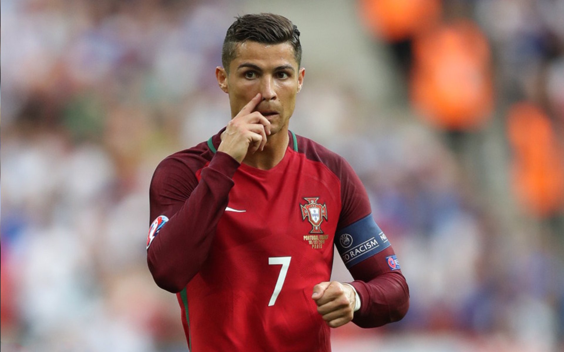 观众互动：看台区气氛火爆，看台区是什么意思