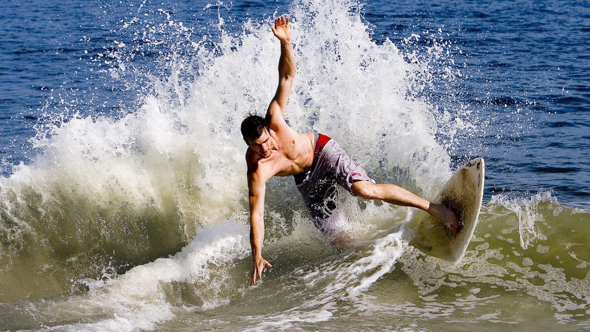 kaiyun.com-“滚球运动：精准控制与战术博弈的三叉湖较量”